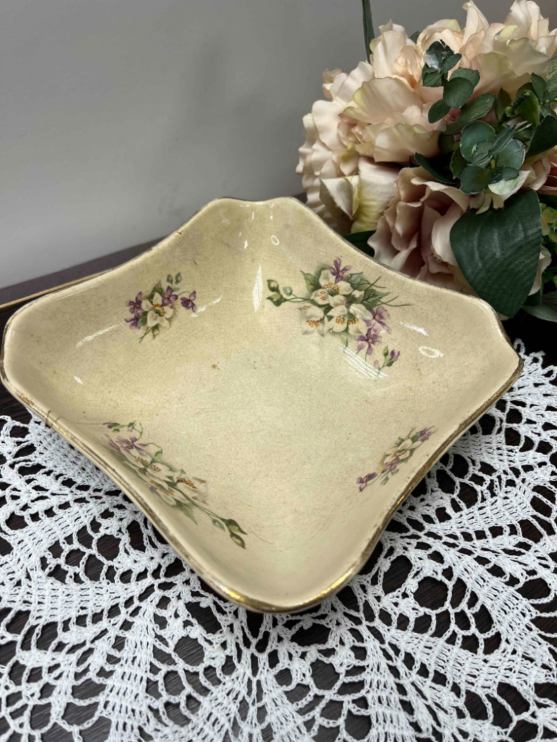 Пиала квадратной формы Дулевский ФЗ 1926-1929гг. Фаянс с цветочной деколью. Антиквариат. Картинка 1